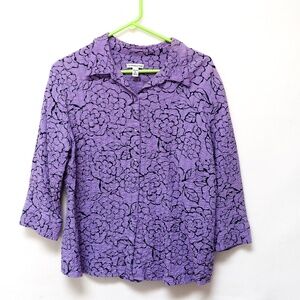 Croft & Barrow long sleeve crinkly shirt - lightly used